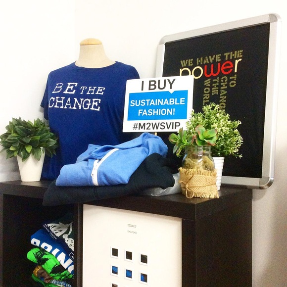 Me to We Style “Be the Change” Tshirt, size Small. Brown. Unisex. Great shape - Picture 4 of 5